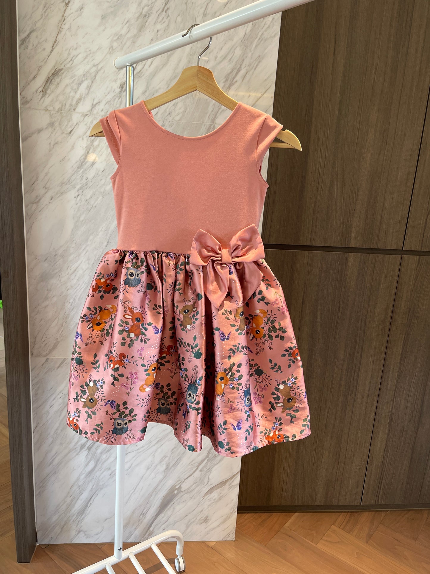 H&M Girls Bambi Dress (122/128cm)